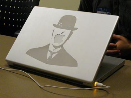 Magritte-PowerBook