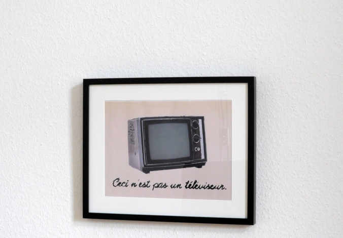 René Magritte(?): Ceci n&#039;est pas un téléviseur